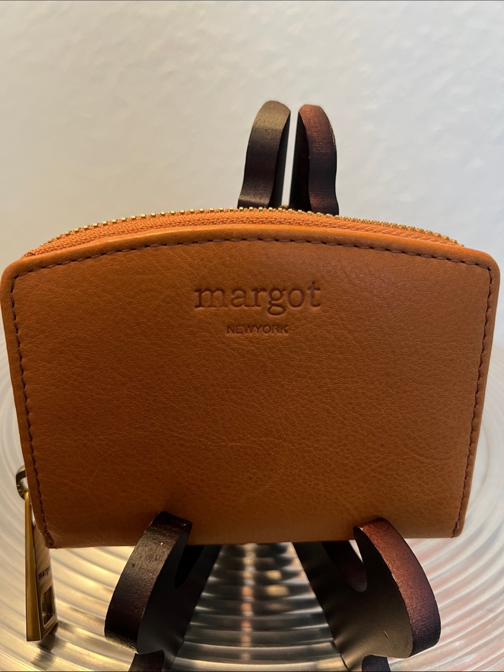 Margot NWOT Caramel Leather Zip Card Wallet - Picture 9 of 9
